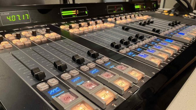 SAS_Stratos_Smartcast_Console-scaled.jpg